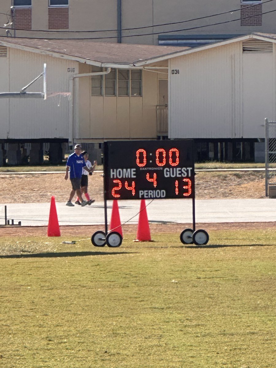 CoachReardon_'s tweet photo. Shout out to our 8th grade Black Knights finishing the season out with two home wins over Straus!

A team 24-13
B team 24-12

Thank you parents for your support all season. https://t.co/26gsVqq6zf