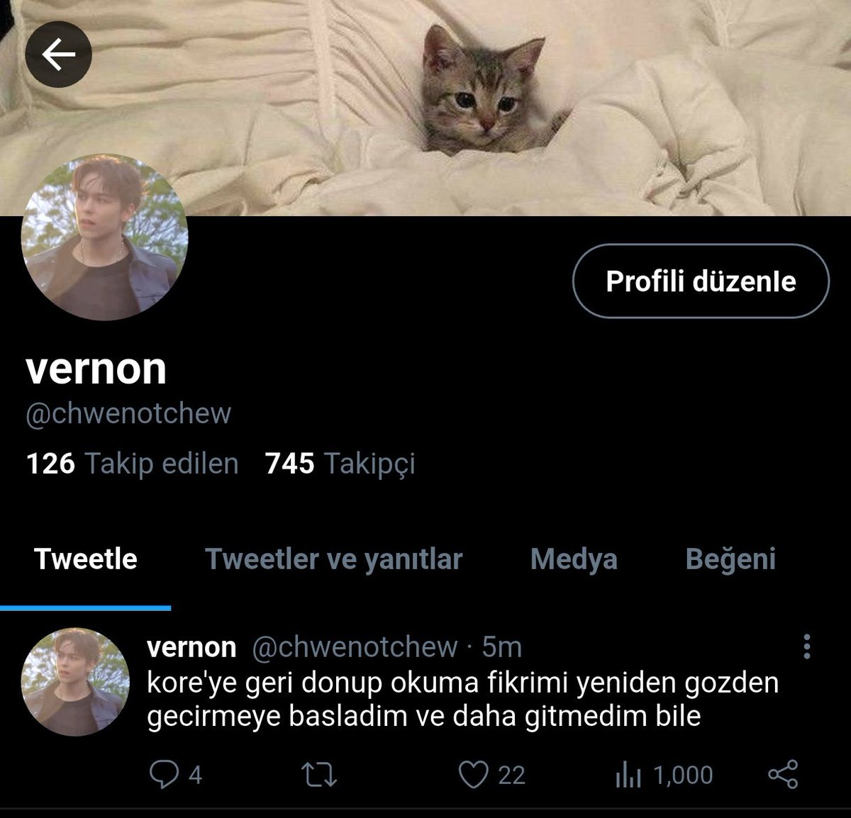 seongm0chi's tweet photo. verkwan au | golden hour 🌅

seungkwan, etrafına neşe saçan ortamın havasını anında olumlu şekilde etkileyen birisiyken, vernon onun aksine derslerine önem verip çok fazla sosyalleşmeyen bir kişiliğe sahip..bu durumda kaderin onları bir araya getirmekten başka ihtimali yok https://t.co/KrB5gvz1jB