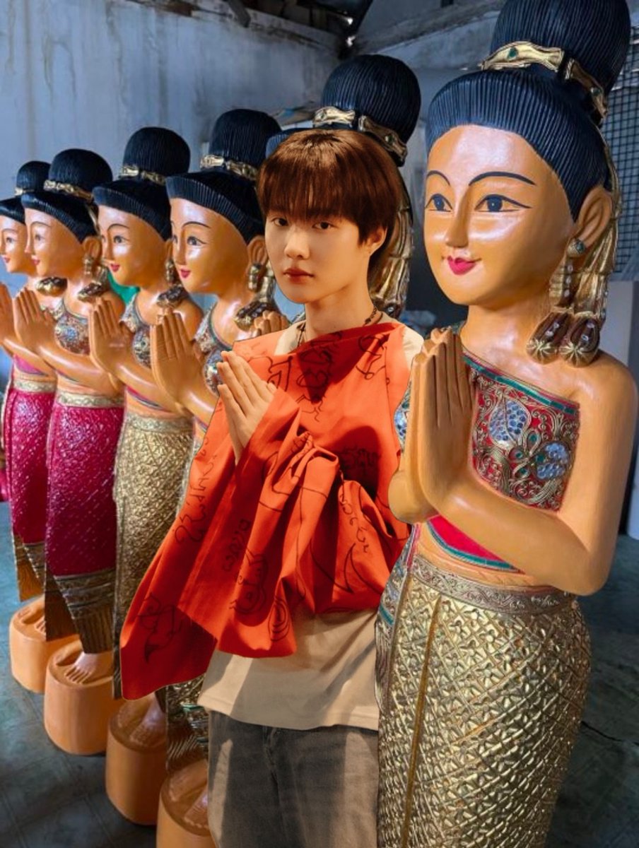 KhemjiraSeries's tweet image. รบกวนไม่มองกล้องนะจ๊ะ ดูเพื่อนเป็นตัวอย่างน้า 🙏🏻🤗

Khemjira The Series EP11 
#เขมจิราต้องรอดEP11