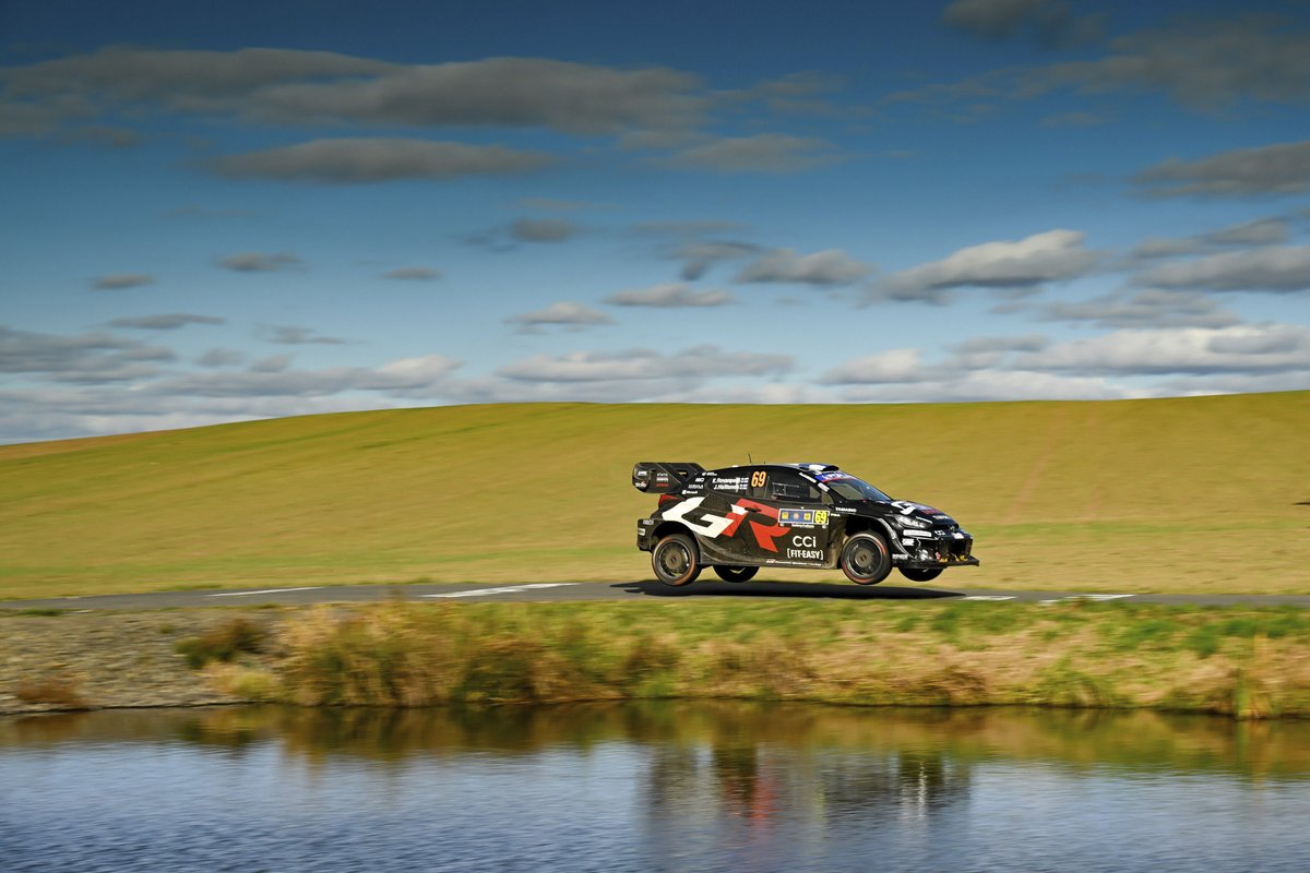 JonneHalttunen's tweet image. Long and challenging day at the office but it worth it! 
We are leading tonight 👌

We had good feeling whatever conditions we faced. But we know that tomorrow is also a big day with tight battle for points! 

#wrc  #jonnehalttunen #codriver #konnegroup #marinefi #pikiteam