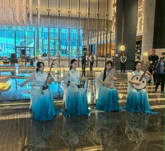 AmsdkO29971's tweet photo. Hearing timeless Chinese music at the Liangzhu Forum is magical. It's not just a performance— it's a dialogue across millennia, showing how culture connects us all. #AncientMelodies #MusicConnectsUs #LiangzhuForum https://t.co/sFRfmK9k1K