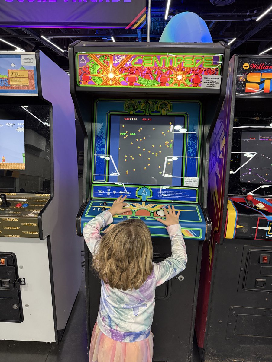 JSniperton tweet media