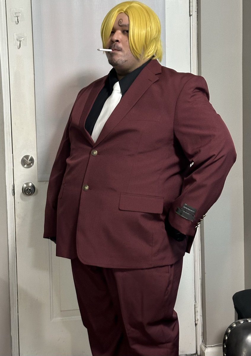 ZeroStick's tweet image. Wore a Sanji cosplay for a party today. First cosplay in 11 years. Don’t worry, the cigarette is fake. 👀
