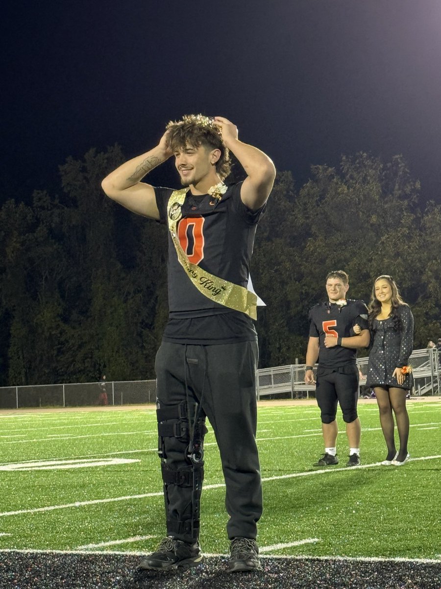 4 years in a row🧡🖤 so thankful, agtg 🙏🏻✝️