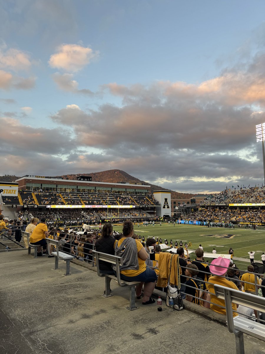 unclebillyjohn's tweet photo. Question of the century: when will app state hire a coach that’s good? https://t.co/QZlAfvcNmV