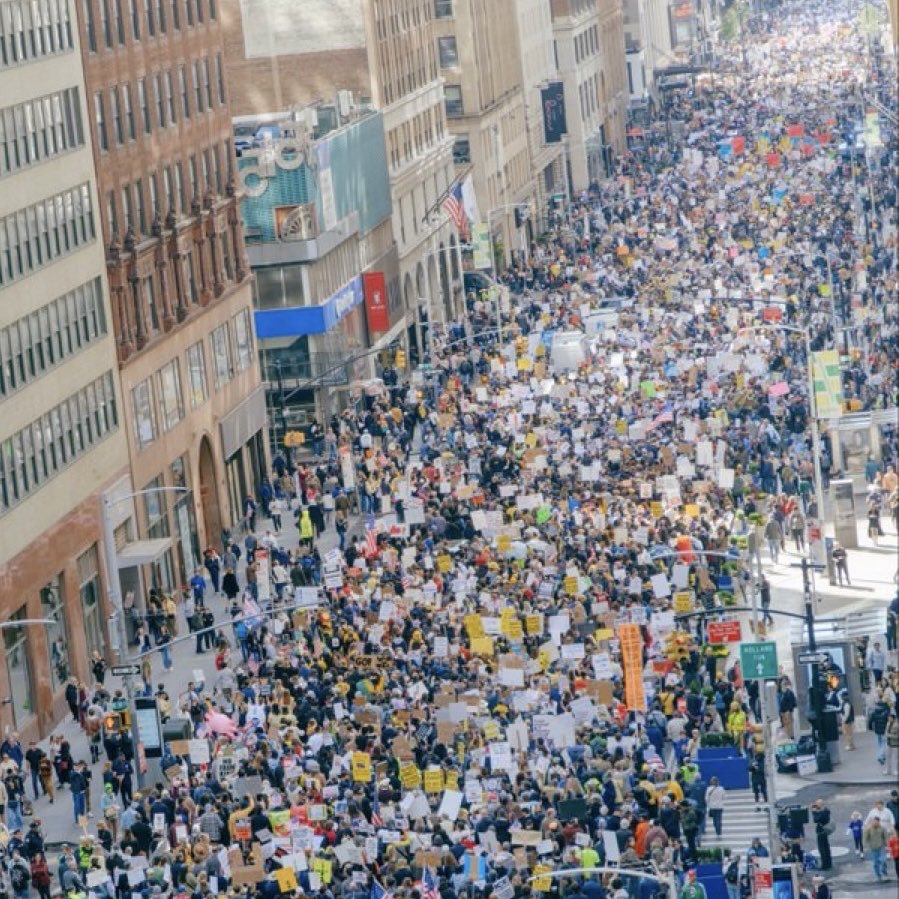 rawsalerts's tweet image. 🚨#BREAKING: No Kings are estimating that nearly 7 million people took part in demonstrations across more than 2,700 cities and towns making it one of the largest single-day nationwide protests in U.S. history