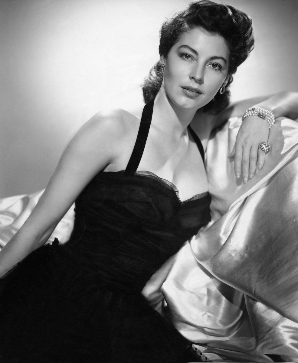 Ava Gardner, 1945