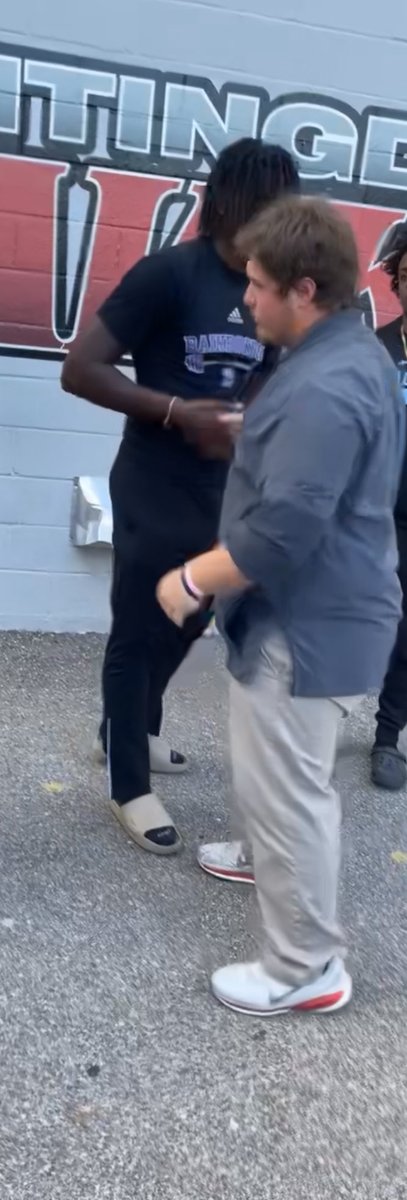 TYJones__26's tweet image. After a great Gameday visit at Huntingdon College I am extremely blessed to receive my 5th football offer from the Huntingdon Hawks!! #Gohawks @CoachSpurlock03 @1wayymk @_1kryeee