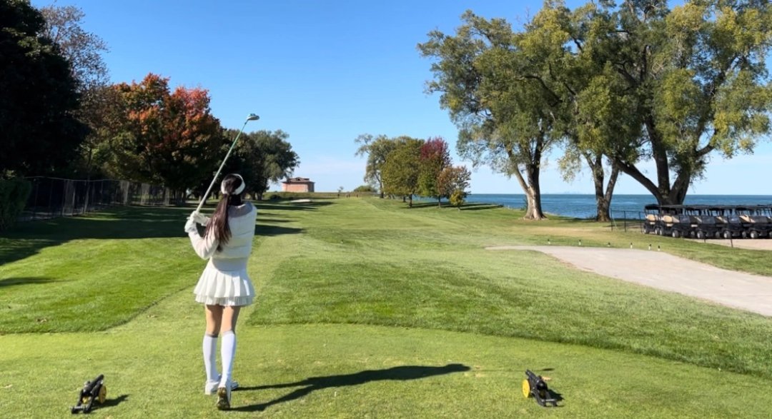 Chasing the perfect swing and the perfect view, where the greens meet the endless blues. 🌊📷 #GolfVibes #NatureInStyle