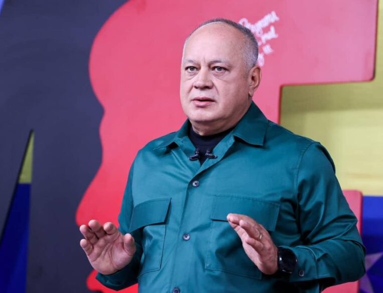 #VENEZUELA
Usted tiene una imagen favorable o desfavorable del ministro Diosdado Cabello?

🔁 Favorable 
❤️ Desfavorable