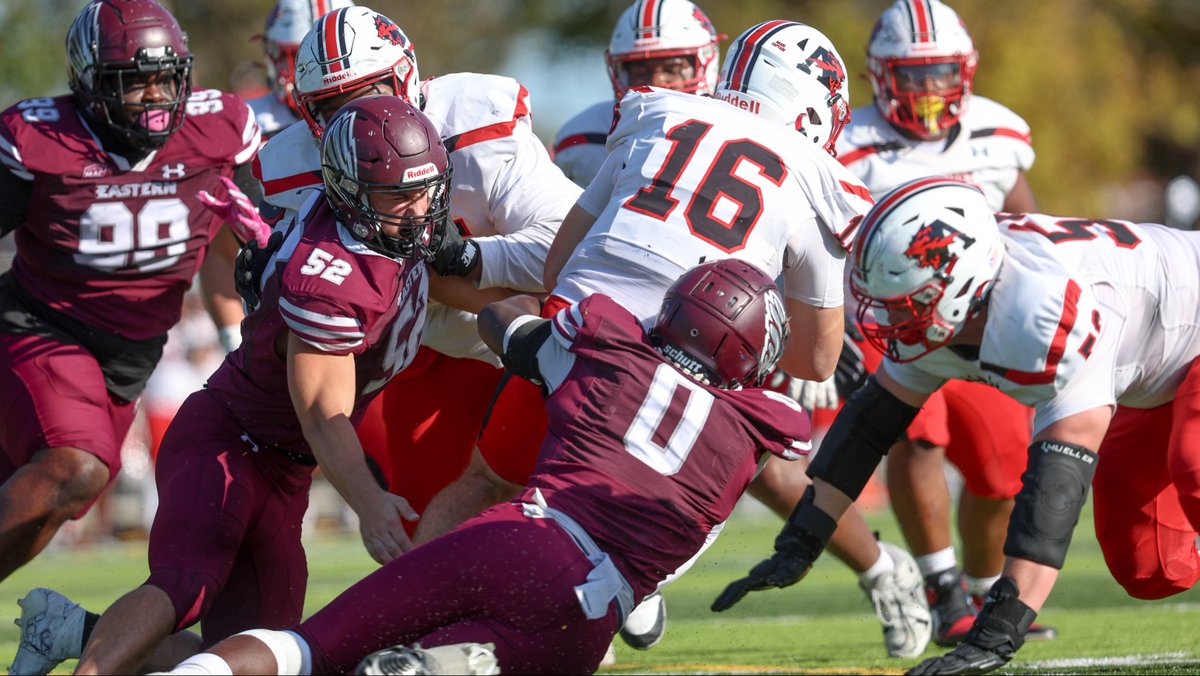 🆘…
Sacks On Sacks. 
Another week of dominance from this DL!!!
#SOS
#1-0Weekend
#FlyWithUs 🦅