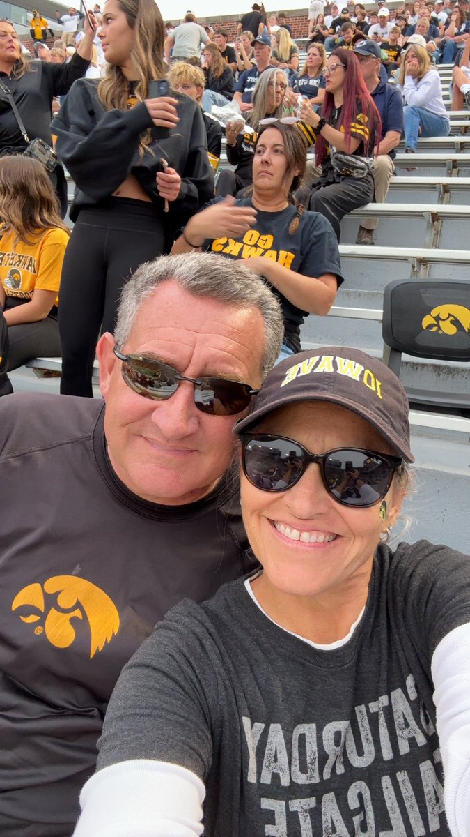 Merts5's tweet photo. Beat Penn State!! #letsgohawks #fightforiowa #wearews https://t.co/2fG9J25zso