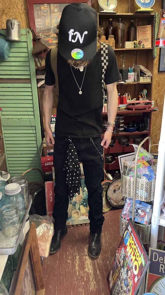 𝐬𝐚𝐢𝐧𝐭 tweet media