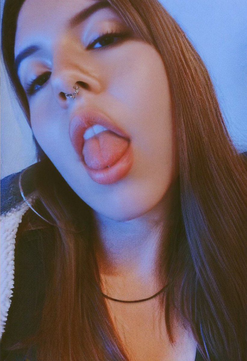 NatMontero tweet media