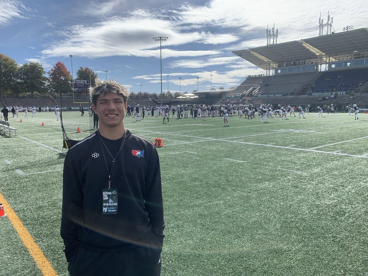 Having a blast out at the <a href="/psuviksFB/">Portland State Football</a> game watching them take on <a href="/weberstatefb/">Weber State Football</a>. Huge thanks to <a href="/coachely89/">John Ely</a> for coming to my game last night and inviting me today! <a href="/JordanJ_/">Jordan Johnson</a> <a href="/AndrewNemec/">Andrew Nemec</a> <a href="/GlencoeRecruit/">Glencoe Football Recruiting</a> <a href="/Coach_Reynoso/">Coach Reynoso</a>