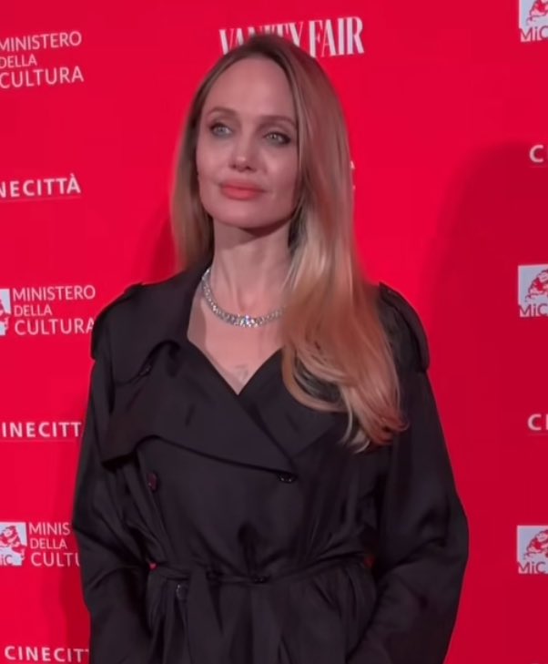 atljolie's tweet photo. mother. https://t.co/6CGiz2HQNQ