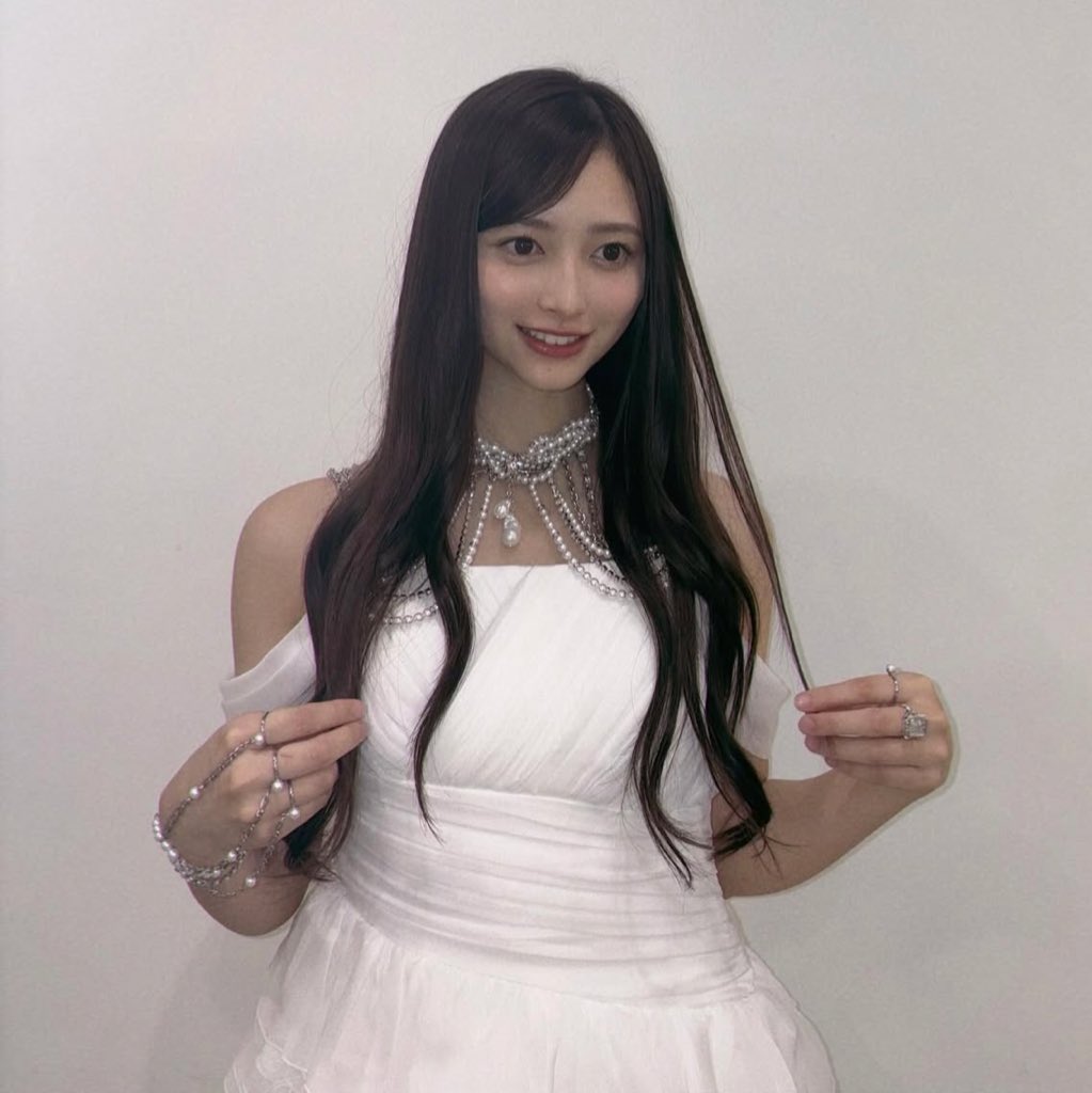 おはなぎ〜
今日の乃木坂工事中で
40thシングルの選抜発表がありますね！
ドキドキですが楽しみです😊
普段乃木坂工事中は朝起きてから観てるんですが、今日は夜リアタイしようと思います！
39thシングル期間振り返ってみるとあっという間で毎日すごく楽しかったです😊