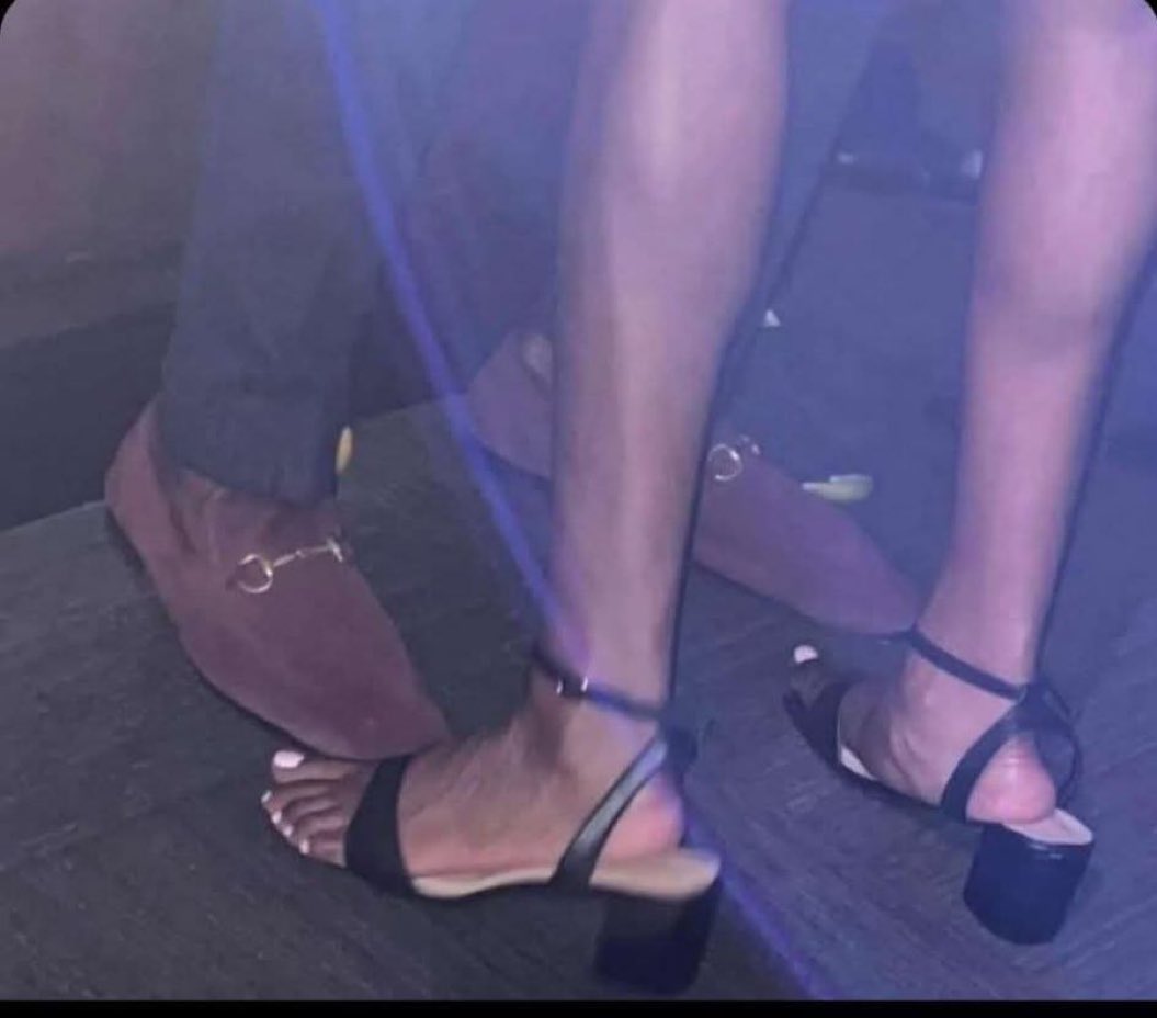 We see alot of things in bars 😂😂😂💔