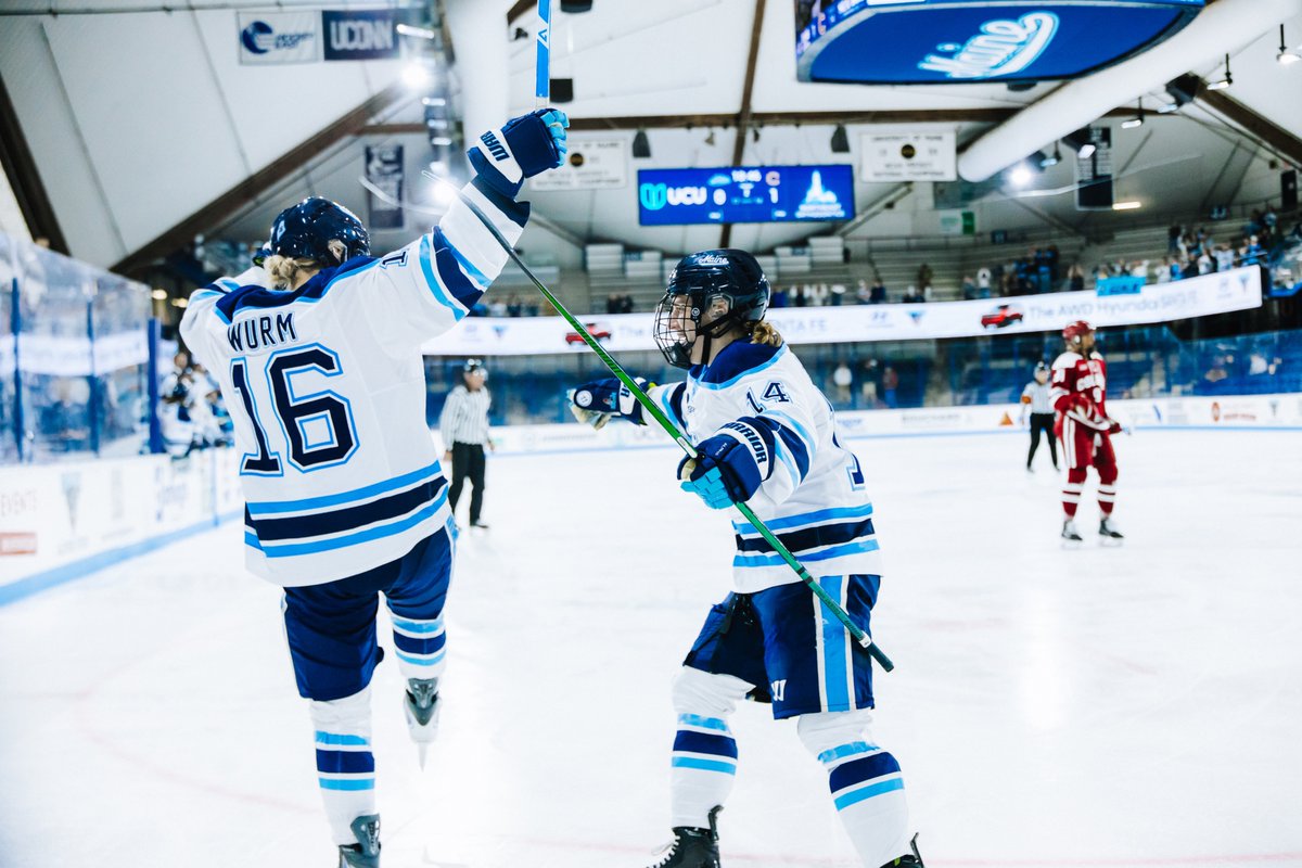 MaineWHockey's tweet image. 🚨🚨🚨MAINE WINS!
Down goes #8 Colgate!

🚨Wurm
🚨Fetch (GWG)
🥅 Lahtinen (40 saves)
#BlackBearnation