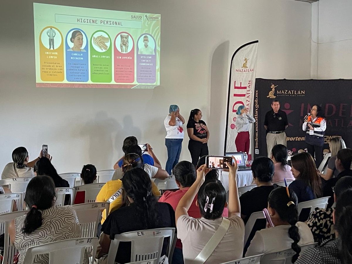 Fortalecemos la alimentación escolar con capacitación y compromiso.
En MZT,se llevó a cabo la certificación en el manejo higiénico de los alimentos para el personal que opera las aulas cocinas del Programa de Alimentación Escolar Modalidad Caliente,en las instalaciones del IMDEM