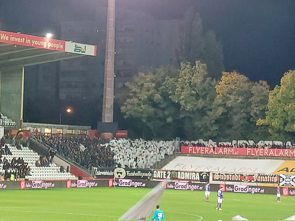 ChristelEye's tweet photo. Austria Salzburg vor den Toren Wiens https://t.co/tMSVzGaTTb