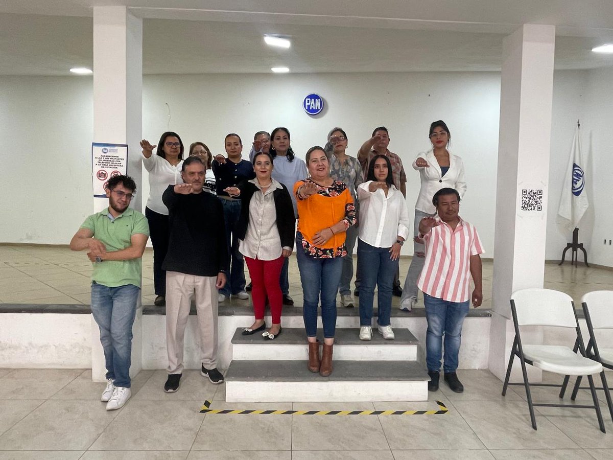 Esther Mandujano tweet media