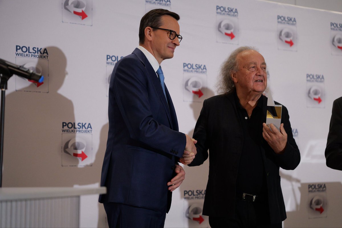 ✅Ogromne gratulacje 🥳 Tegorocznym Laureatem Nagrody im. Prezydenta RP Lecha Kaczyńskiego podczas XV Kongresu Polska Wielki Projekt został Józef Skrzek, multiinstrumentalista, wokalista i kompozytor.  🎶 Nagrodę wręczył Premier Mateusz Morawiecki🙌🇵🇱