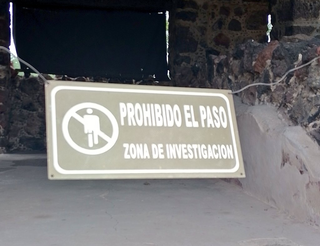 Prohibido.
