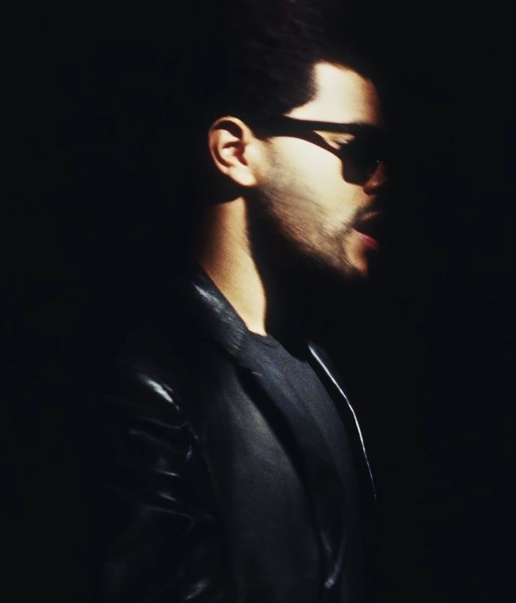 SourceWeeknd's tweet image. The Weeknd received 44 million streams yesterday on Spotify .