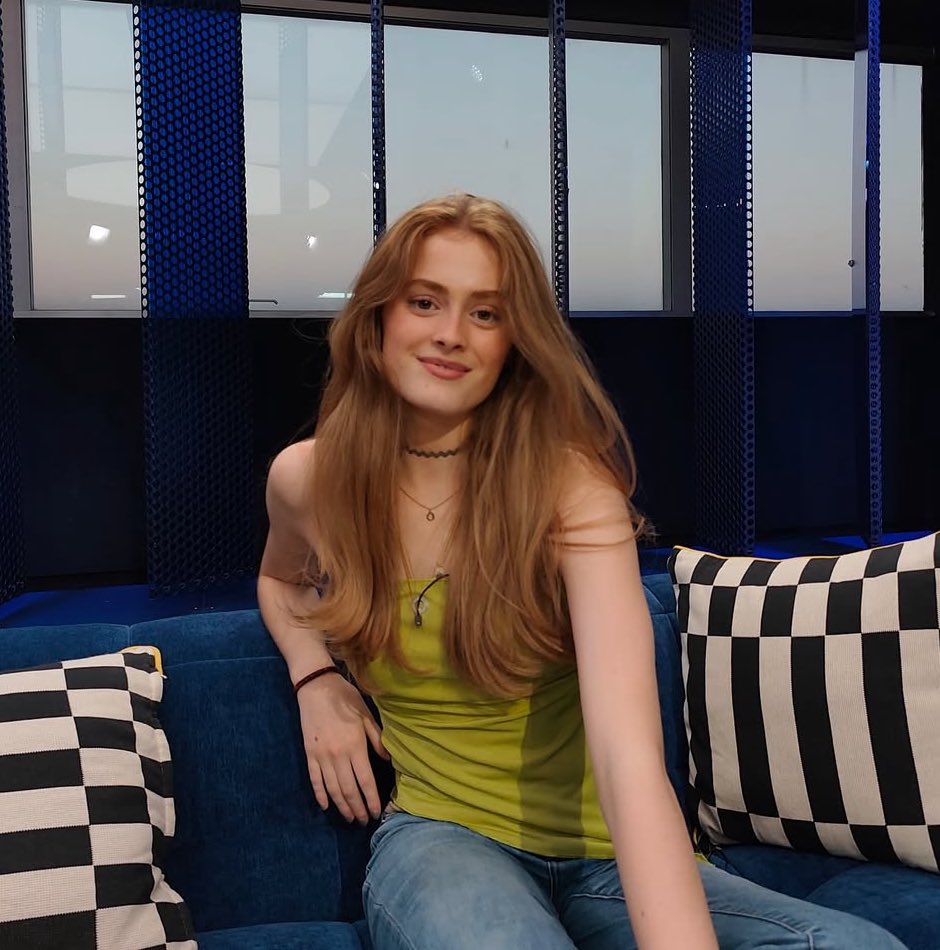 solo las que tenemos buen gusto votamos a esta perfecta #OTDirecto18O