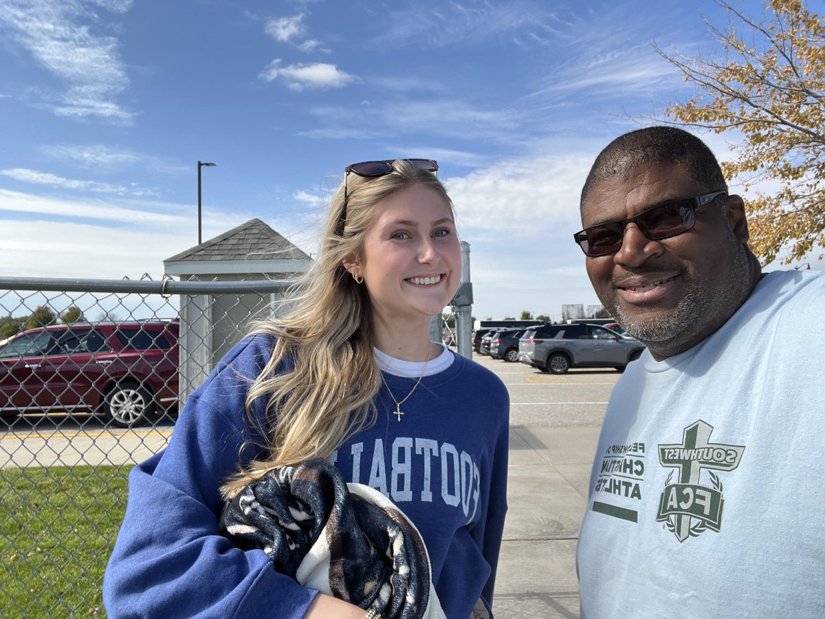 I go to a ⁦<a href="/CUNEFootball/">CUNE Football</a>⁩ game and I not only see football stars but volleyball too!
Go Hawks!!!