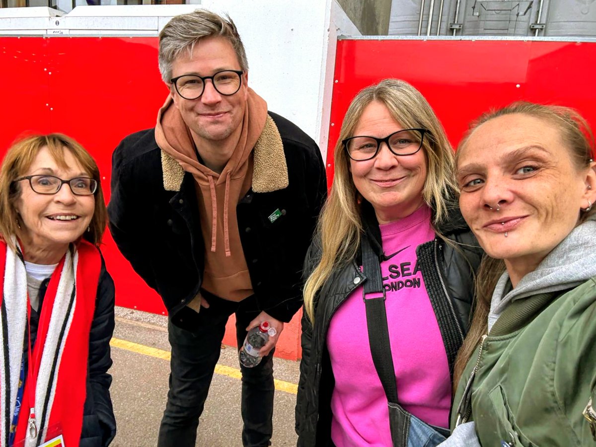 ChelseaFCdsa's tweet image. Absolute pleasure meeting up with @NFFCDSA and @lpftweets today at City Ground. 
Together we are stronger 💙