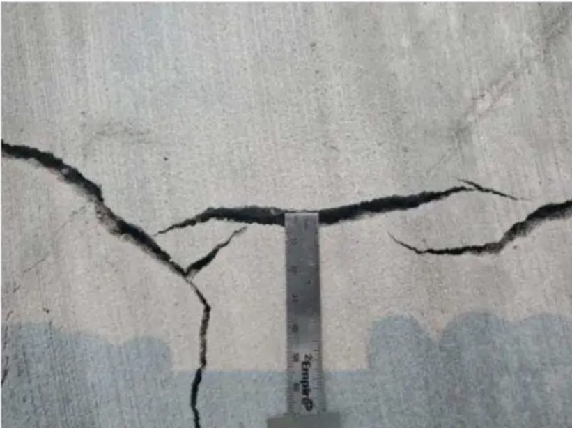 RealJarTaylor's tweet image. Black concrete subcontractor on $830 million (and ugly!) Obama Presidential Library is suing and screaming &quot;racism&quot; because the structural design firm said the concrete job was no good. 

Design firm released photos of the work.