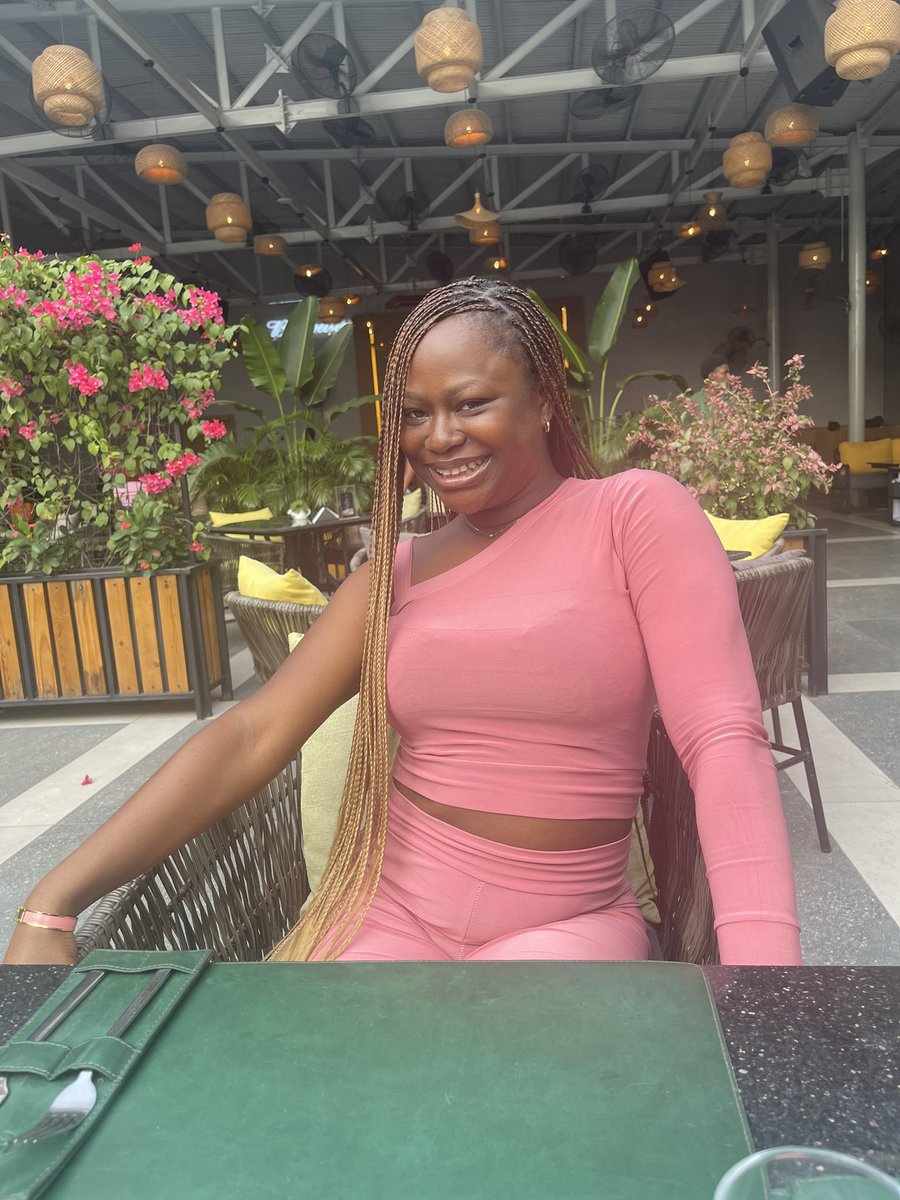 middlenamesayo_'s tweet image. Fine girl pride!☺️💕