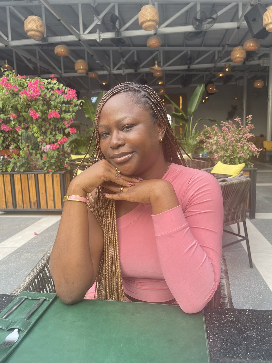 middlenamesayo_'s tweet image. Fine girl pride!☺️💕