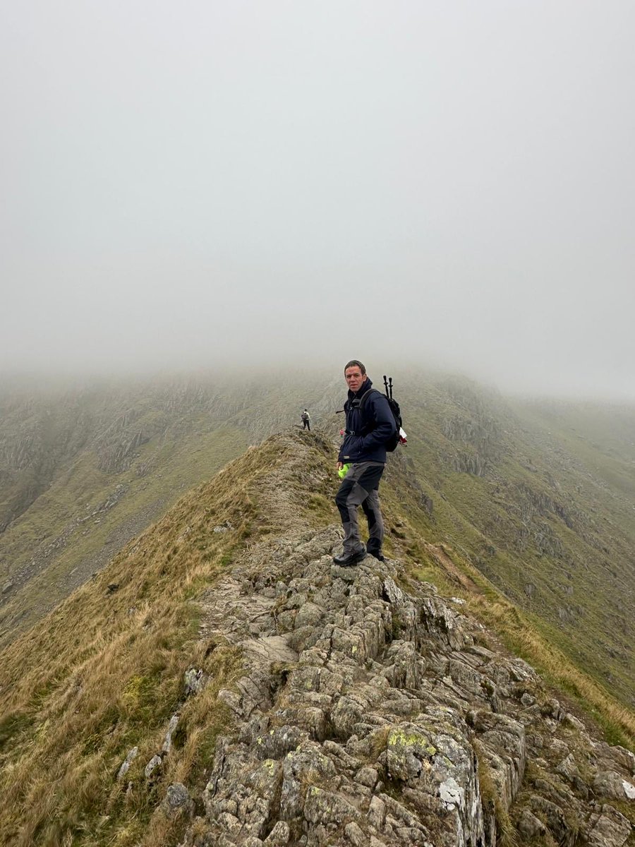 CharlesAnyan's tweet photo. Myself and Jules celebrated me not being on a tractor by taking on #Helvellyn and #StridingEdge today ๐ช
A truly magical part of the world ๐ฌ๐ง๐ด๓ ง๓ ข๓ ฅ๓ ฎ๓ ง๓ ฟ
Glad we didnโt fall off ๐ https://t.co/rulgKQK39L