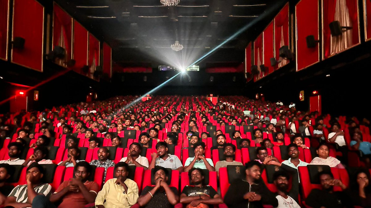 RamCinemas's tweet photo. Houseful Night Show for #BisonInRamCinemas 💥💥
@mari_selvaraj @ApplauseSocial @NeelamStudios_ https://t.co/kjWPMgNLtp