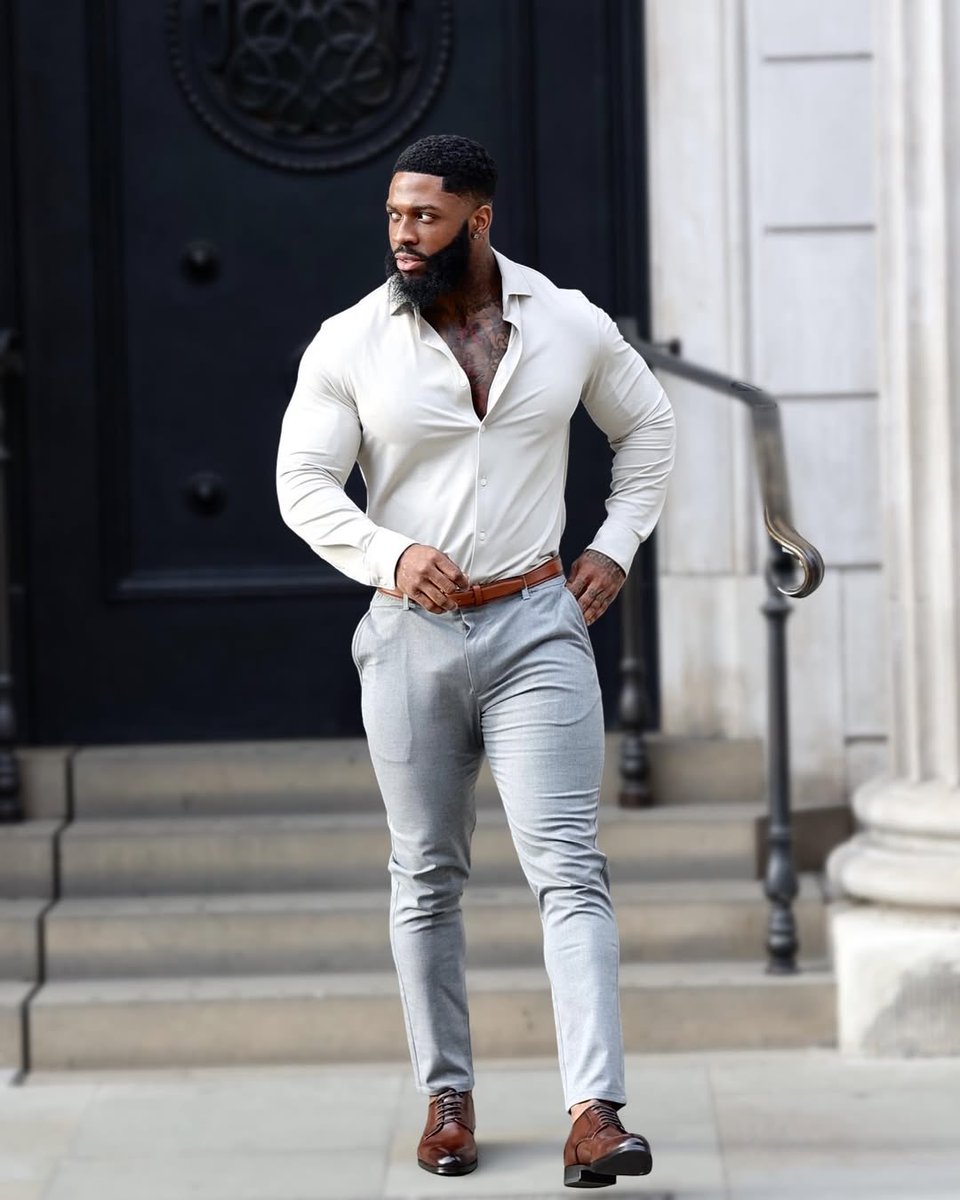 thebigwriter_'s tweet image. The Man 😈