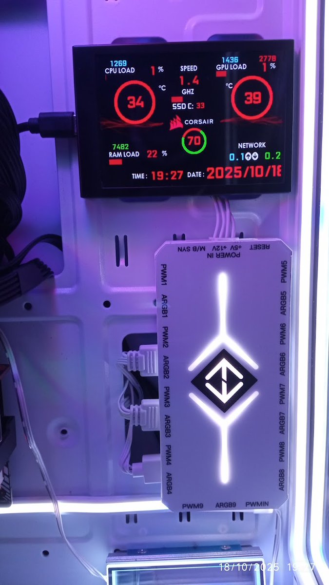 KsetCem's tweet image. Proyecto Update PC Gaming 193€ made in china :D
Kit Qiyida E5-A99+intel Xeon 5+32GB DDR4(70€)
Ventilador(20€)
Fuente 750(30€)Amazon
Caja mars gaming(36€)Amazon
Mini pantalla led usb(12€)
2 tiras led+hub argb(13€)
4 vent. blancos(12€)
(T.G.RX6600 y M2 es del anterior PC)