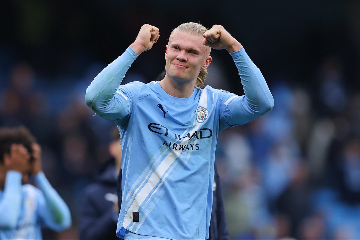 ErlingHaaland's tweet image. Saturday afternoons at the Etihad... 🤩