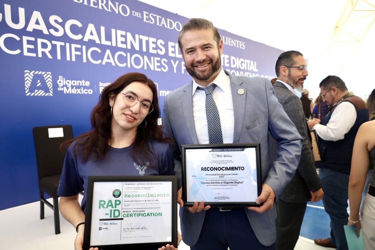 UN RECONOCIMIENTO MÁS🏆

A nombre de la <a href="/UtCalvillo/">UT Calvillo</a>, recibí un reconocimiento por parte de <a href="/GobAgs/">Gobierno del Estado de Aguascalientes</a>, por estar Certificados en Tecnologías de la información.
Mi reconocimiento para maestros y alumnos✔️.

#TeQuieroEnCalvillo💚
#OrgulloUTC
#Aguascalientes
#tecnología