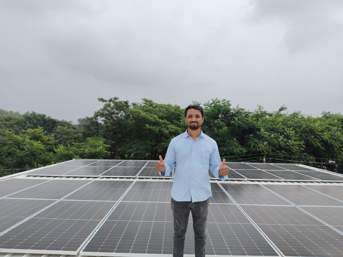 palakurthipavan's tweet photo. Connecting clean energy to communities, by communities.
At @GreenKWh, we’re building a network of portable clean energy batteries — directly used by swapping stations, stacked to power charging hubs, or as backup energy sources.
#CleanEnergy #DePIN #IotBatteries #Solaroffgrid https://t.co/RgqYHPNE0d