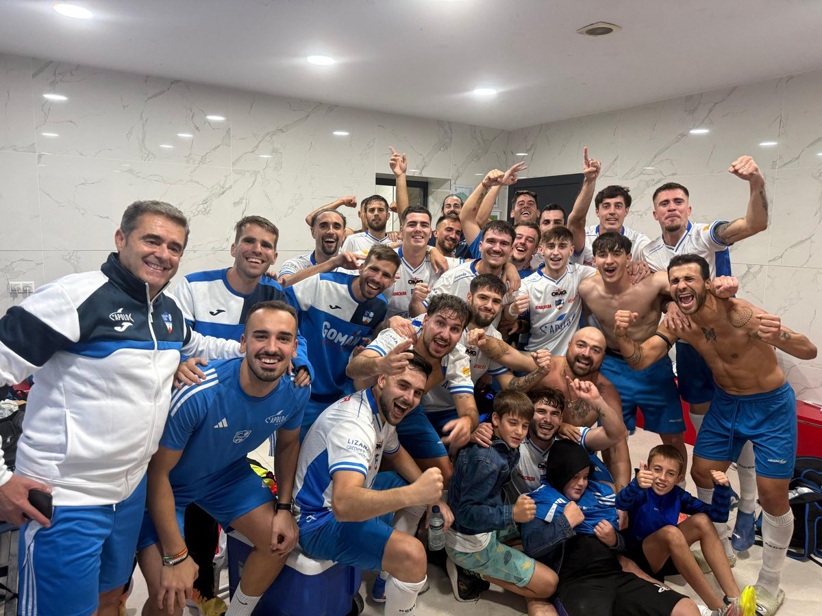 ¡QUE SÍ, QUE HEMOS GANADOOOOO!

0-1 🆚 CD Cantoria 2017

1️⃣ ¡Seguimos líderes!

#somosloja🔵⚪️ #divisiondehonor #temporada2526