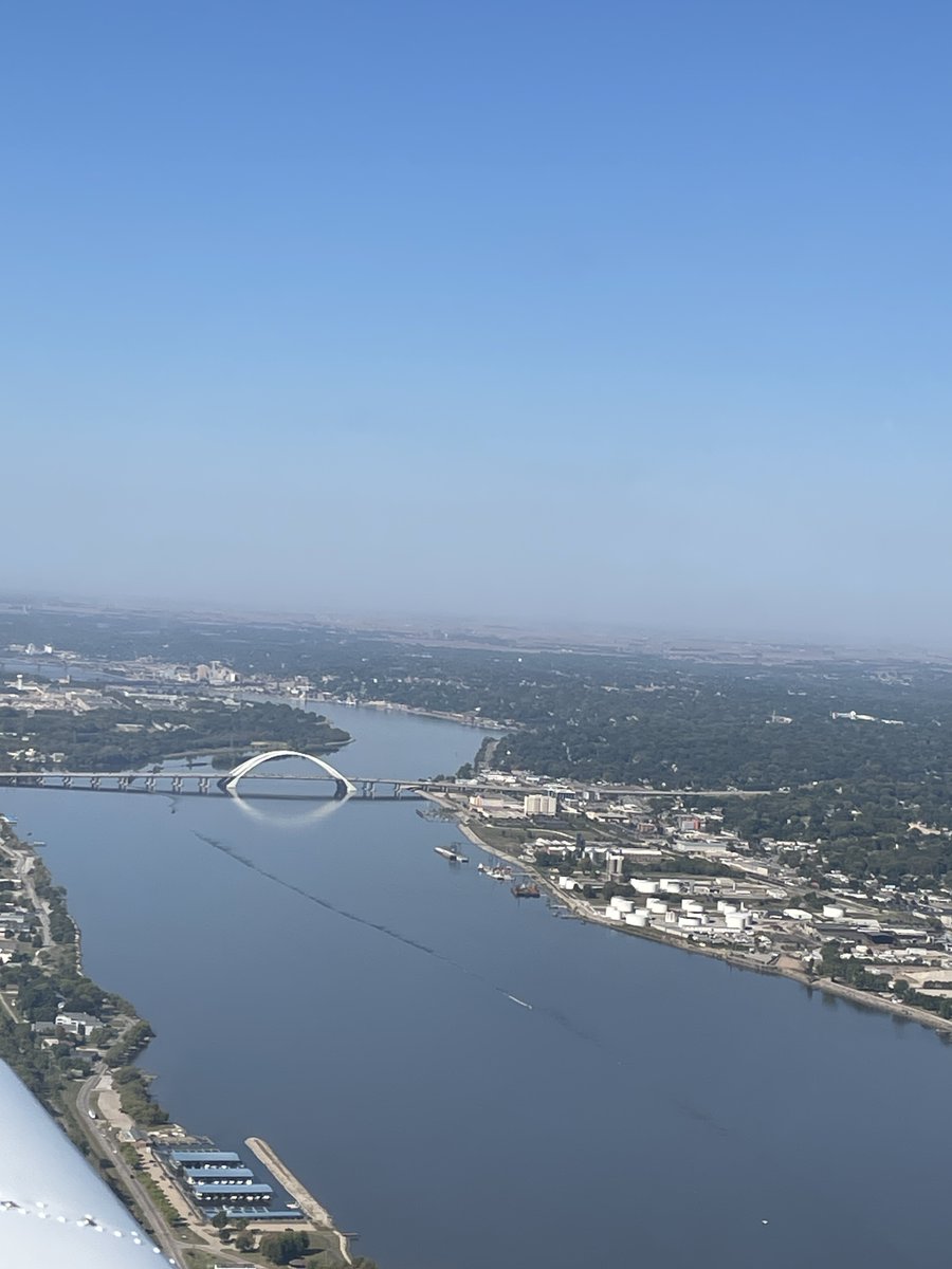 lighthawk_org's tweet image. 🛩️ Volunteer pilot Robert Thomas flew members of the Clean River Advisory Council (CRAC) above Illinois’ waterways to capture imagery of river restoration sites.

Footage will soon appear in a PSA to share the power of the aerial view far beyond the flight. 
#LightHawk