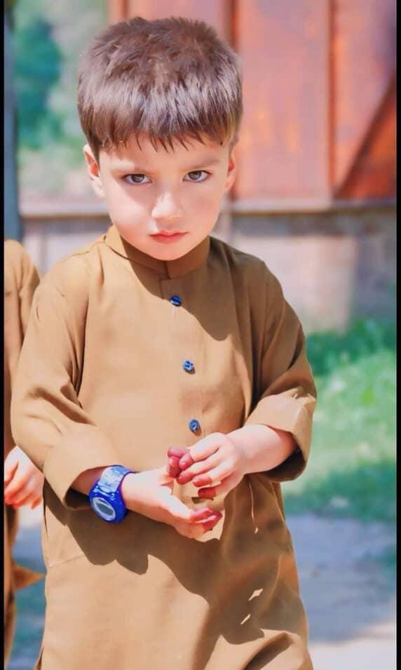 OGMuseDoree1's tweet image. This little flower was torn apart by an Afghan suicide bomber in North Waziristan the same people who still dare to call themselves Muslims. Their hands drip with the blood of innocents, yet not a whisper of shame or condemnation from PTM, Manzoor Pashteen, Mohsin Dawar, or Imaan…