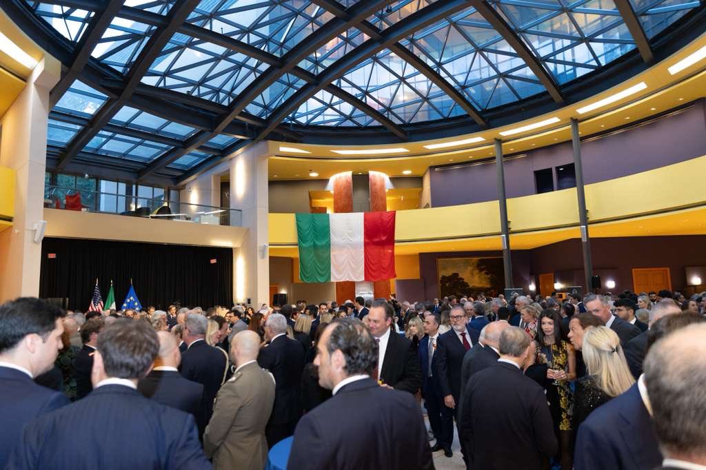 Marco Peronaci (@mperonaci) on Twitter photo What a beautiful evening! With Vice President of the🇮🇹Chamber of Deputies,🇮🇹Ministers, members of🇮🇹&🇪🇺Parliaments,🇺🇸 Congressmen,🇮🇹&🇺🇸businessmen we celebrated <a href="/niaforg/">NIAF</a> and the Italian American community. Happy Italian American Heritage Month, viva l’Italia, viva gli Stati Uniti! What a beautiful evening! With Vice President of the🇮🇹Chamber of Deputies,🇮🇹Ministers, members of🇮🇹&🇪🇺Parliaments,🇺🇸 Congressmen,🇮🇹&🇺🇸businessmen we celebrated <a href="/niaforg/">NIAF</a> and the Italian American community. Happy Italian American Heritage Month, viva l’Italia, viva gli Stati Uniti!