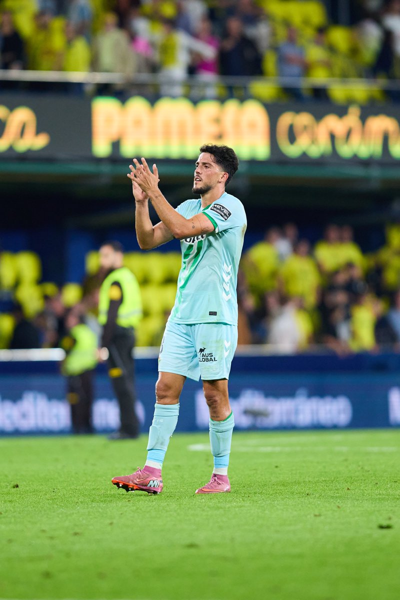 👏🎩🪄

Nos ponemos de pie ante ti, <a href="/pablofornals/">Pablo Fornals</a>.