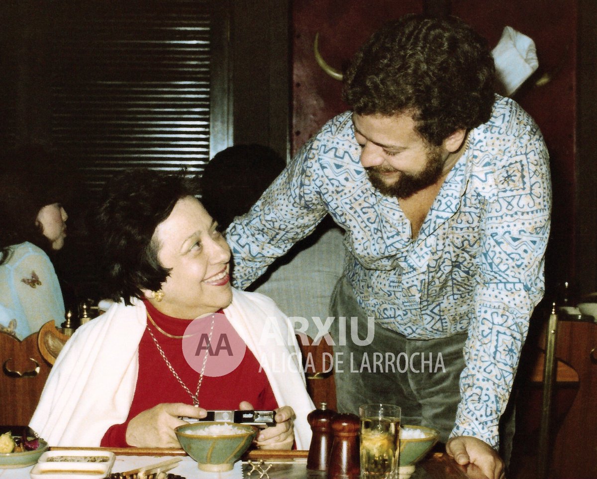 alicia_larrocha's tweet photo. In memory of the great Brazilian pianist, NELSON FREIRE, who was born #OnThisDay, in 1944 (Boa Esperança, October 18, 1944 - Rio de Janeiro, November 1, 2021)
📷 Nelson Freire and Alicia de Larrocha in Japan, 1970s

#NelsonFreire https://t.co/edJU4bJRg2