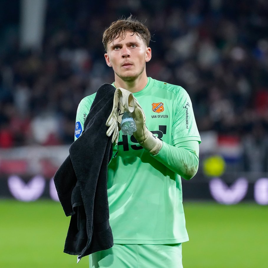 fcvolendam's tweet photo. 🔴⚪️ ✘ ⚫⚪

😕 Onnodig...

#UTRVOL | #WêiBinneVòlledam https://t.co/vtLRzwPC3w
