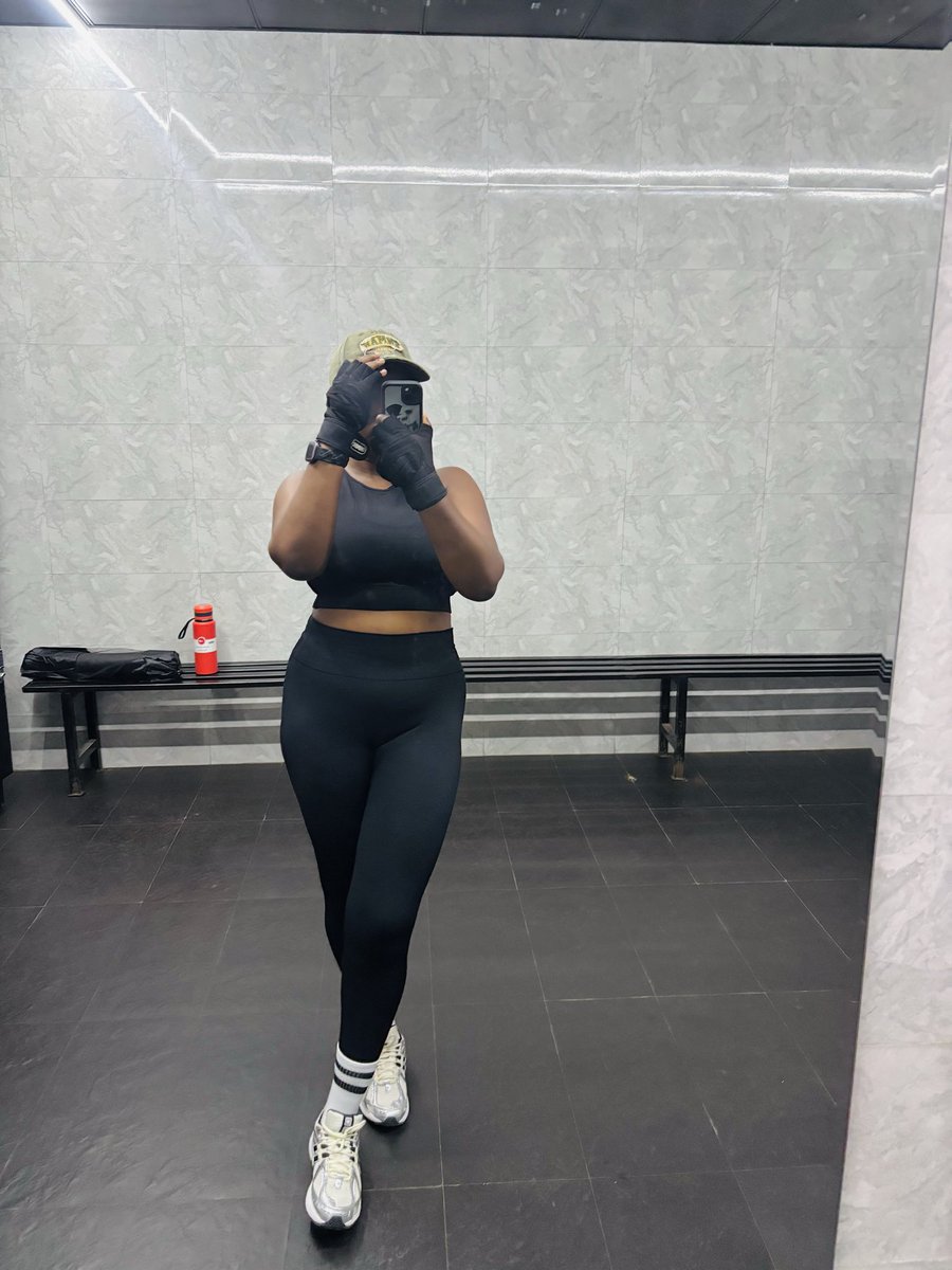 princess_Bened's tweet image. Took a break from pixels to get gym-fit 💪✨